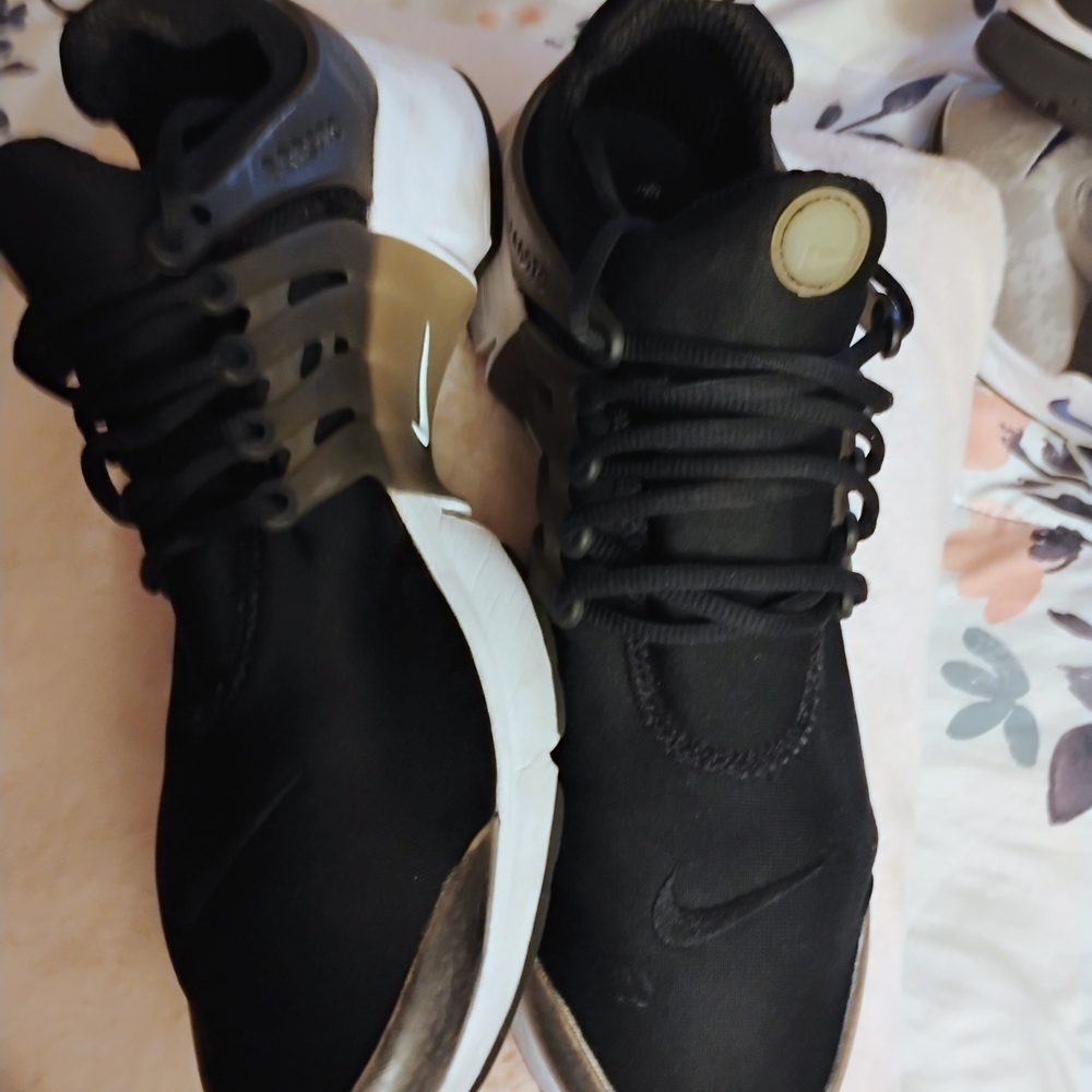 Nike Black and White Sneakers